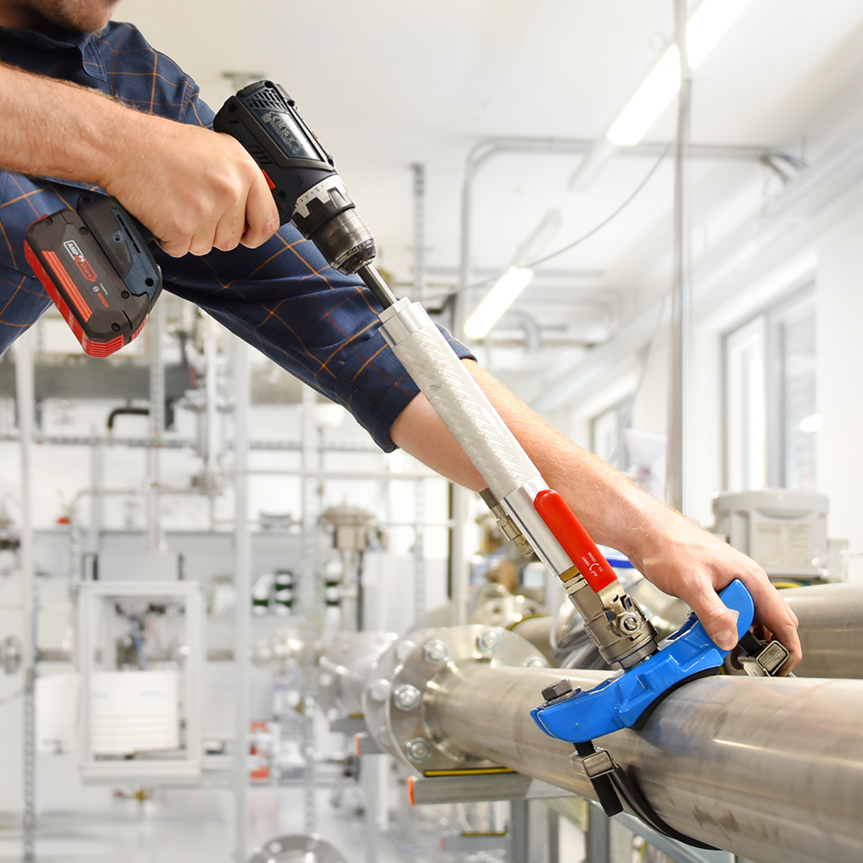 Hot tapping saddle for compressed air and gas pipes | CS INSTRUMENTS ...